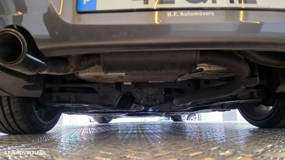 BMW 118 d Pack M - 28