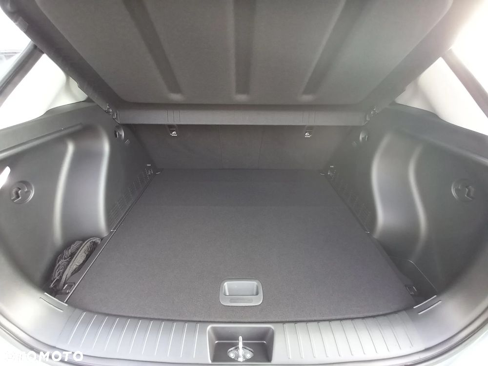 Hyundai Kona 65kWh Executive - 32