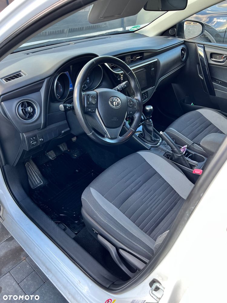 Toyota Auris 1.6 D-4D Executive - 12