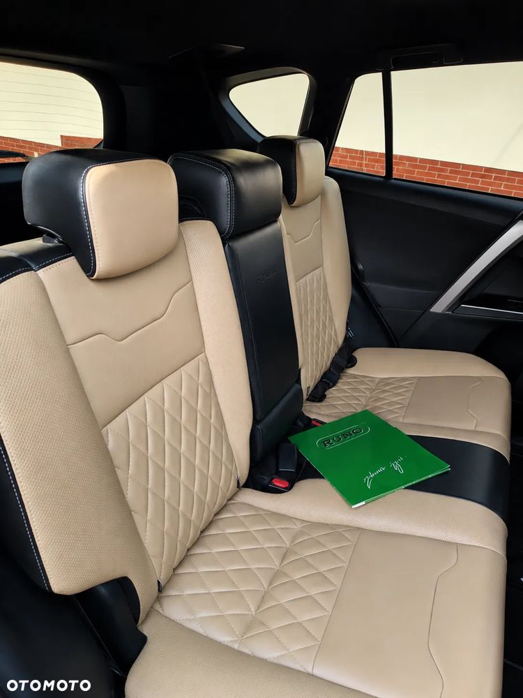 Toyota RAV4 Hybrid Prestige 4x4 - 5