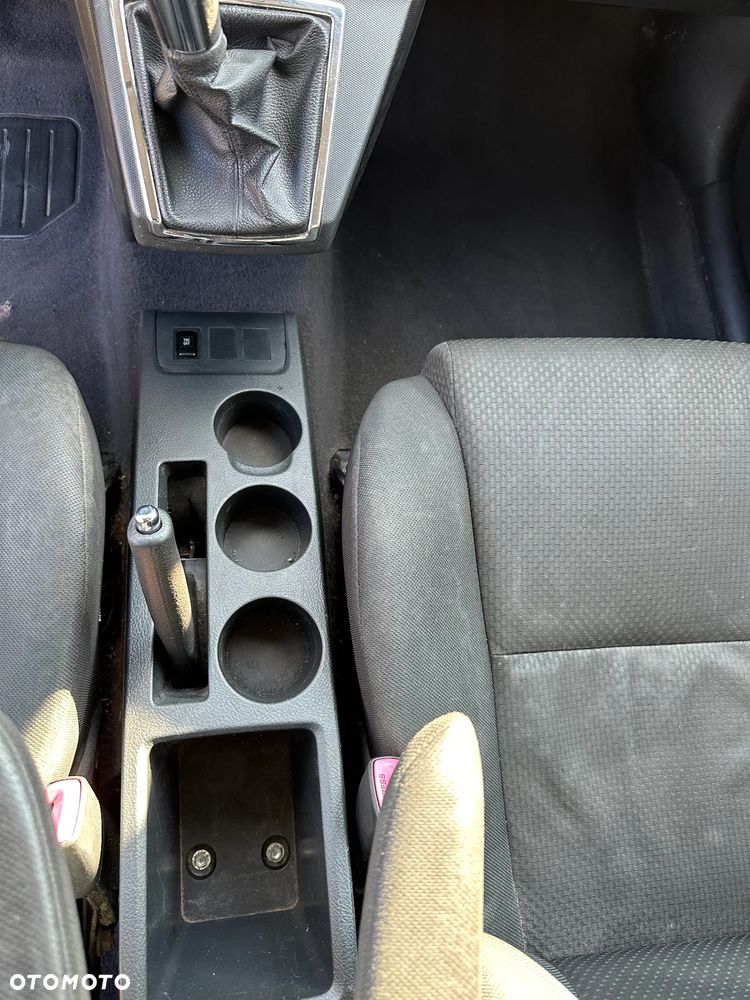 Toyota Corolla Verso 2.2 D-4D - 21