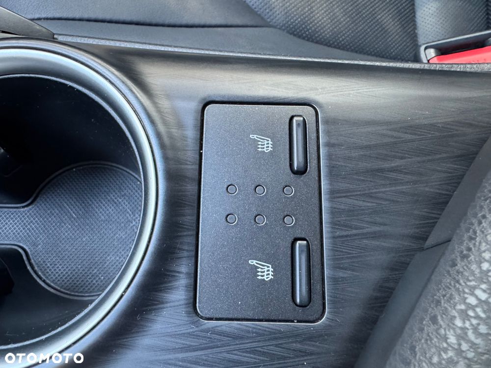 Toyota Camry 2.5 Hybrid Executive CVT - 27