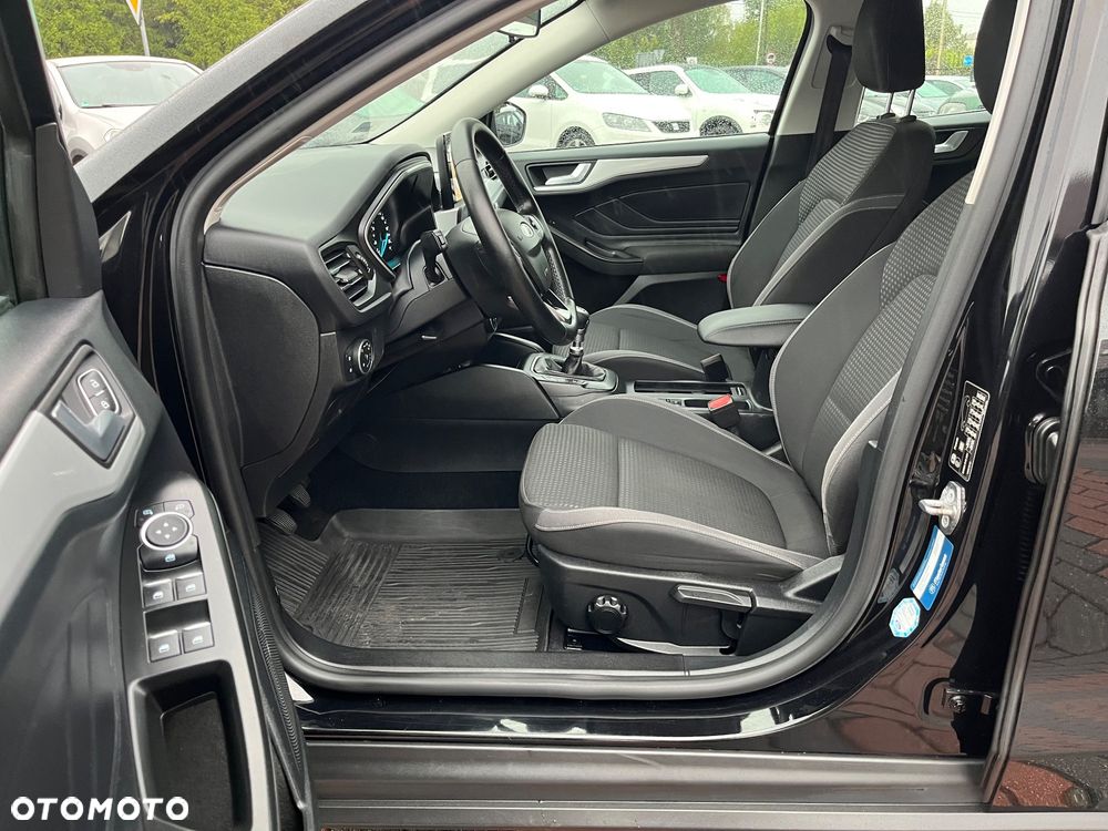 Ford Focus 1.5 EcoBlue SCR Trend - 24