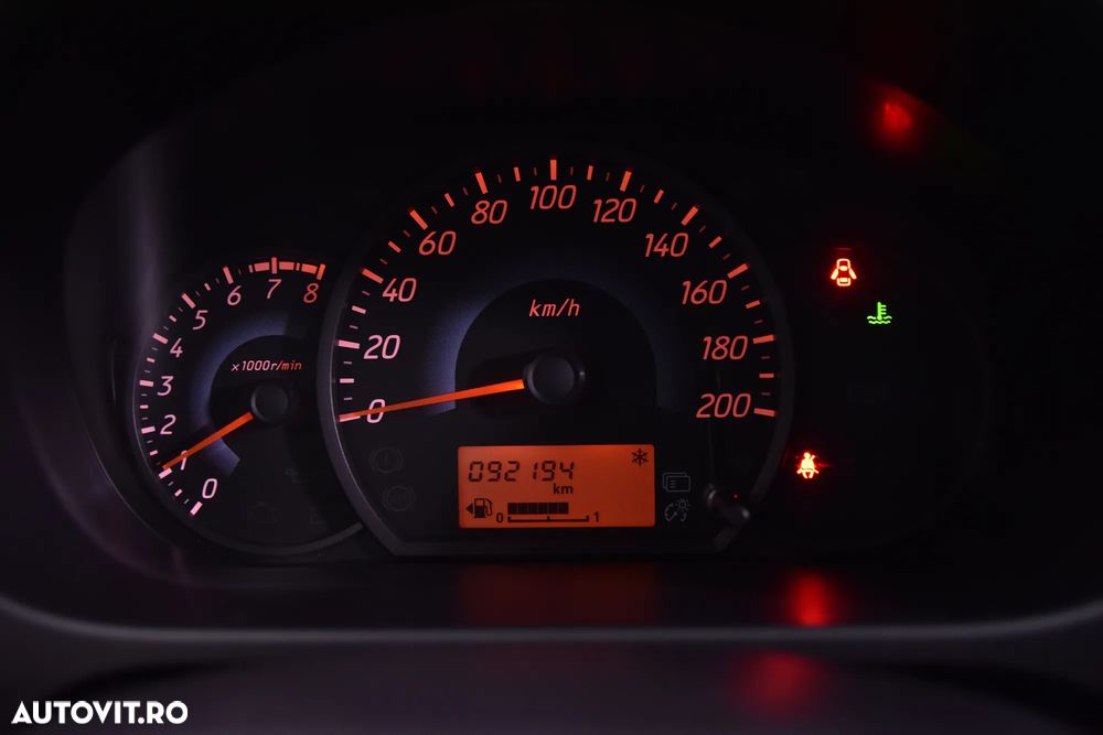 Mitsubishi Space Star - 10