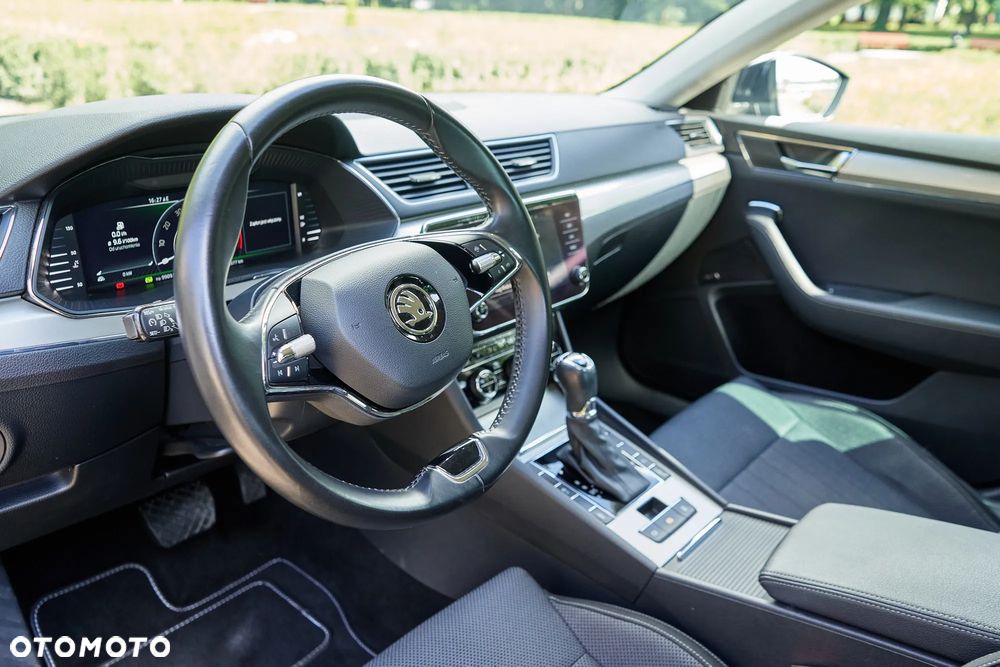 Skoda Superb 2.0 TDI SCR 4x4 Style DSG - 36