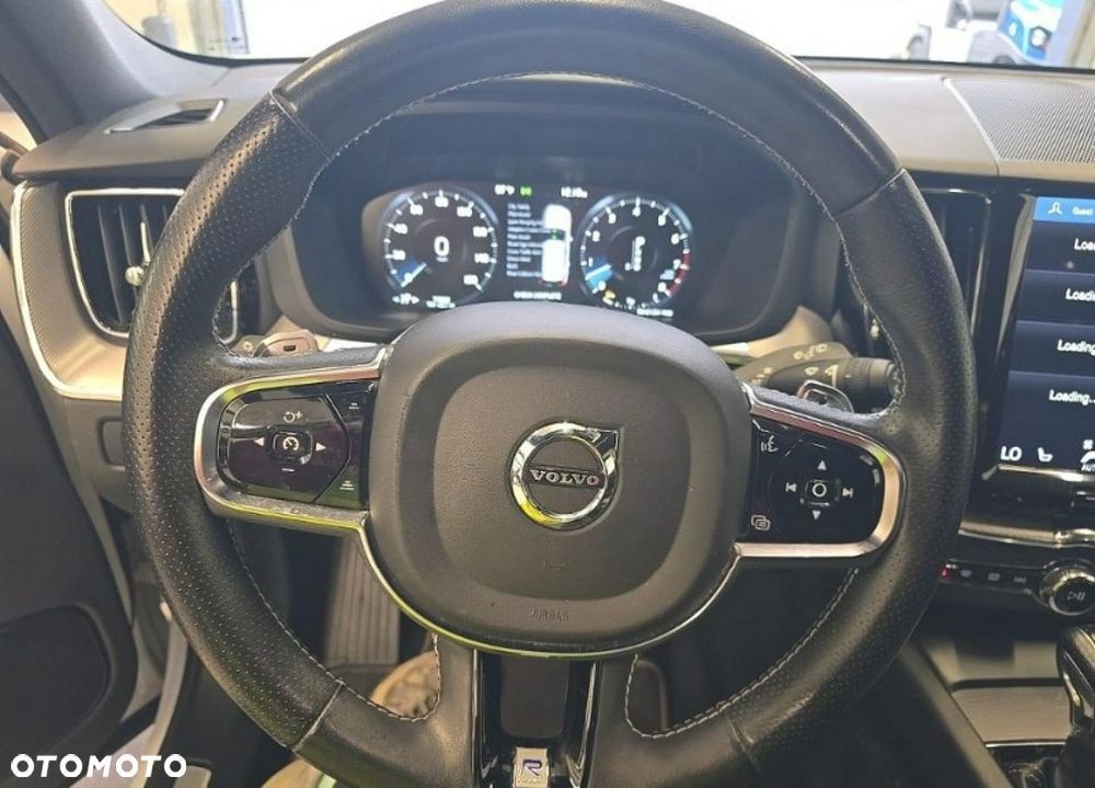Volvo XC 60 T5 AWD R-Design - 8