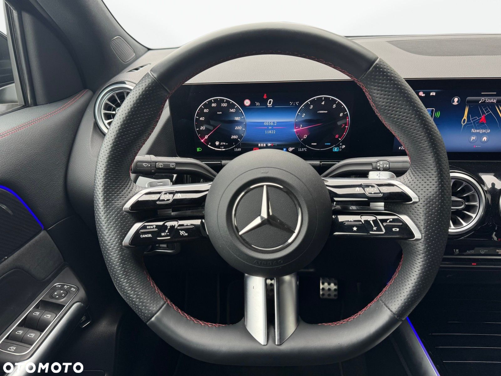 Mercedes-Benz GLA - 14