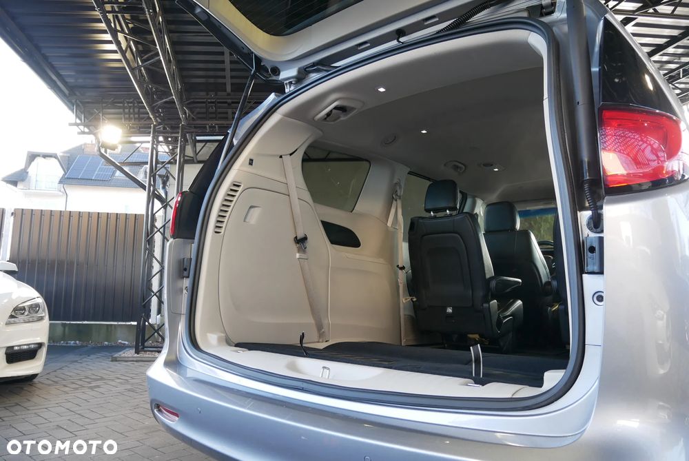 Chrysler Pacifica - 31