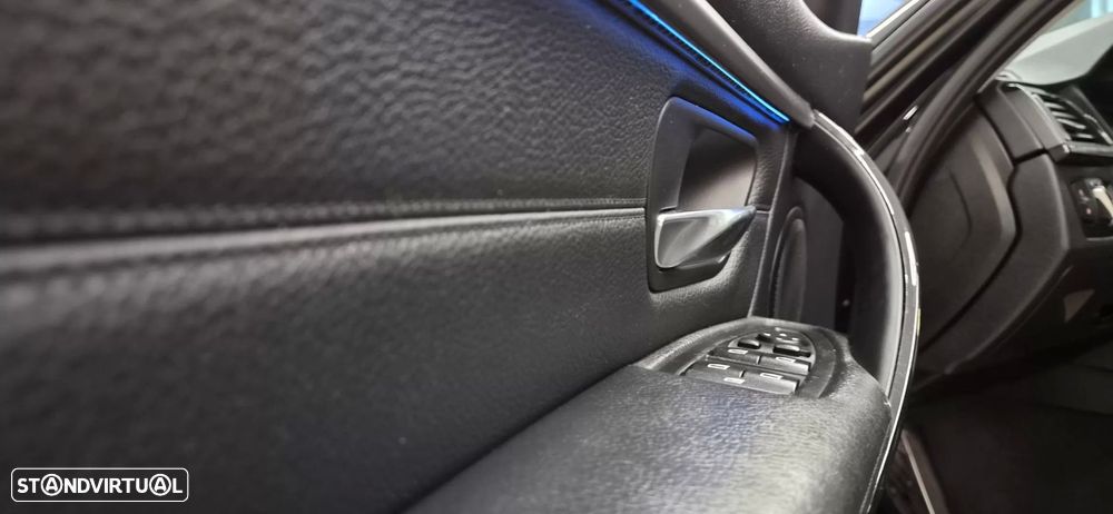 BMW 320 d Sport-Aut. Efficient Dynamics Edition Blue Per Sport Line - 11