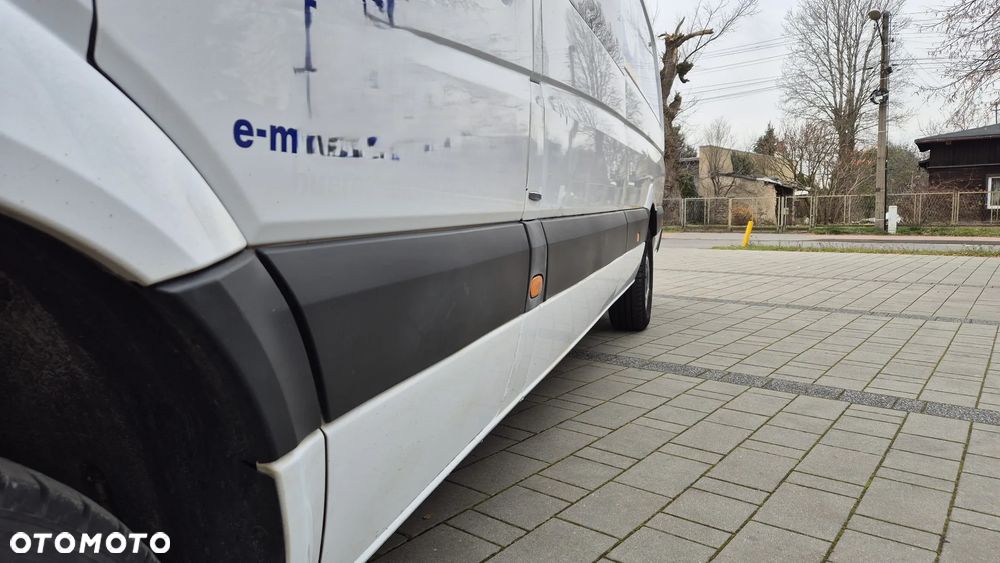 Mercedes-Benz SPRINTER - 12