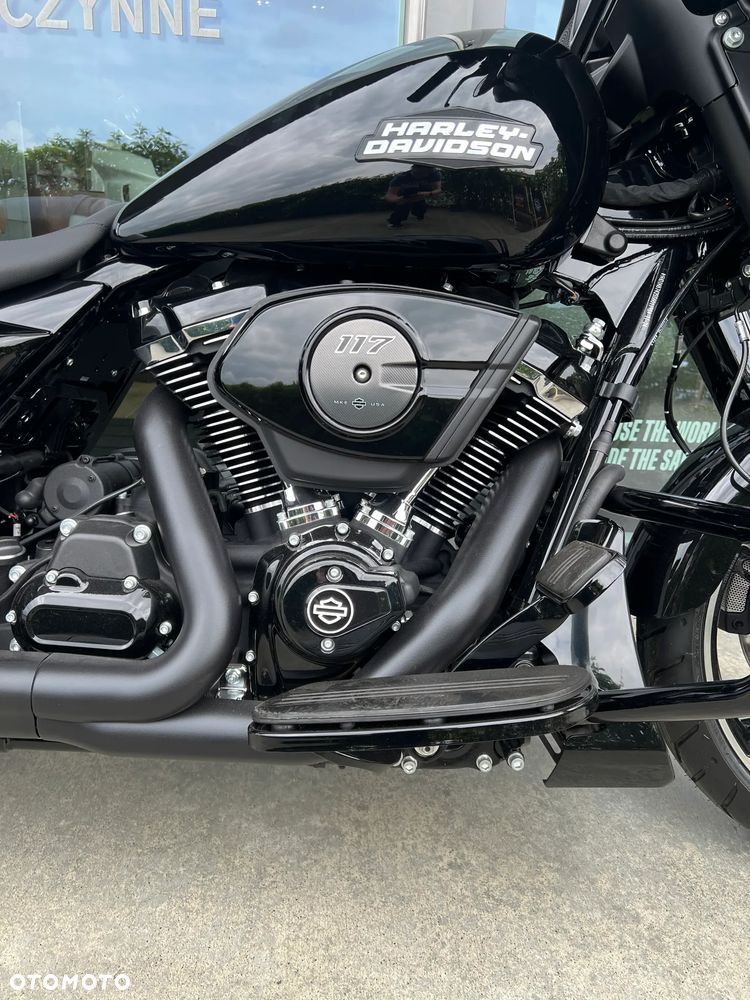 Harley-Davidson Touring Street Glide - 2