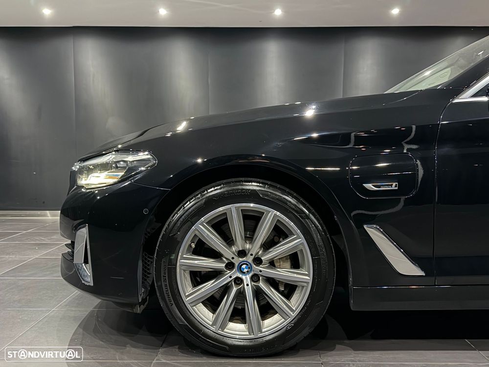 BMW 520 e Line Luxury - 3