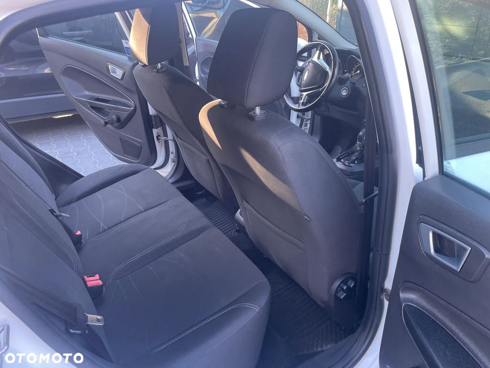 Ford Fiesta - 8