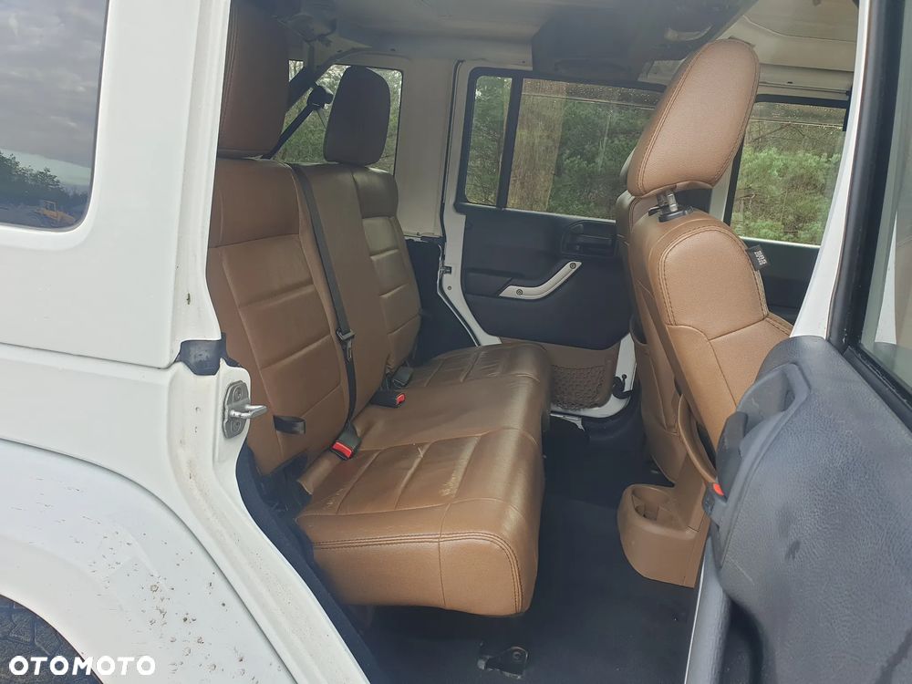 Jeep Wrangler Unlimited 3.8 Automatik Sahara - 16