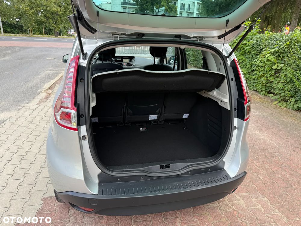 Renault Scenic - 25