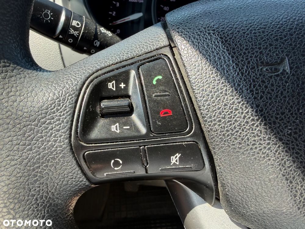 Kia Rio 1.1 CRDI Attract - 16