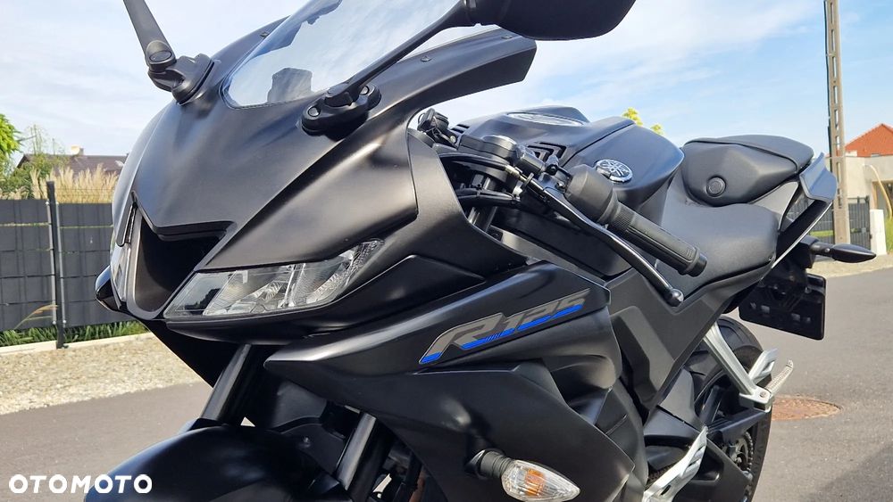 Yamaha YZF - 9