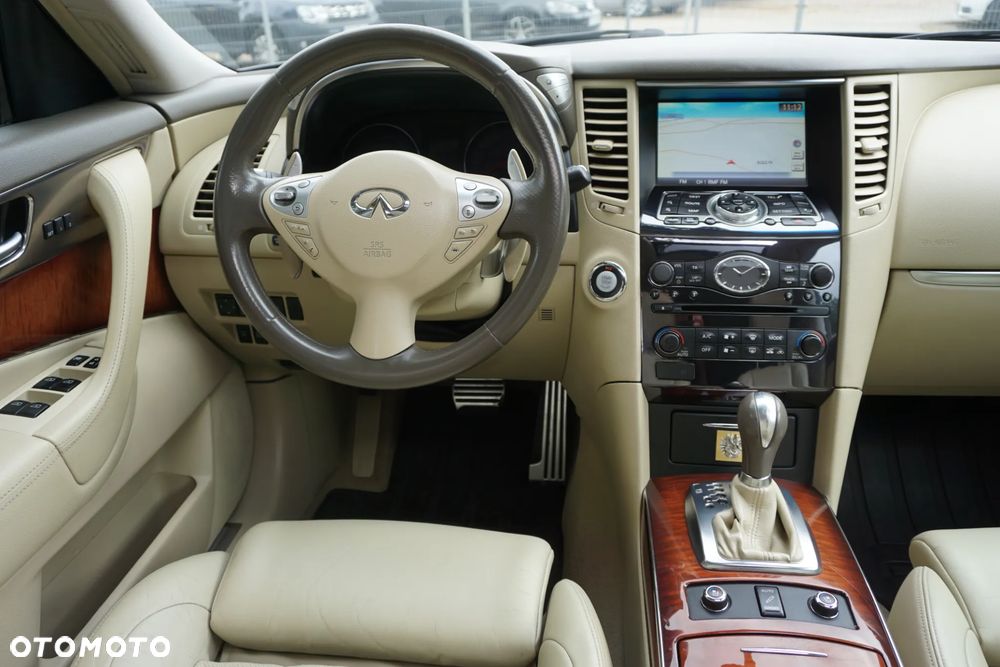 Infiniti FX FX30d AWD S - 16