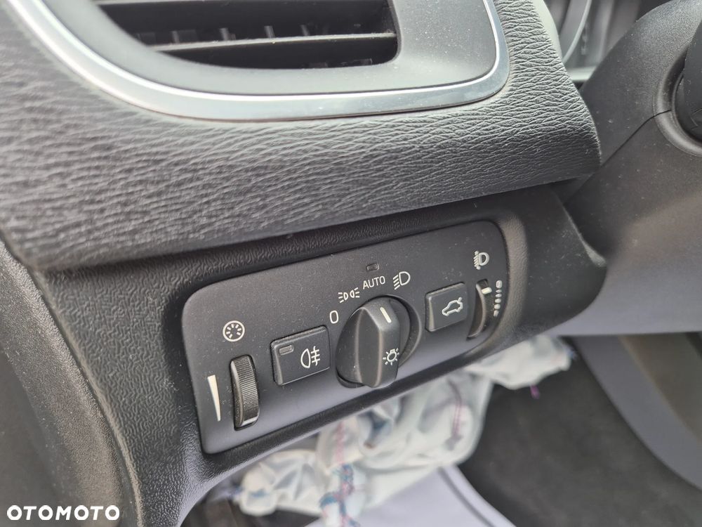 Volvo V40 D2 Geartronic Momentum - 11