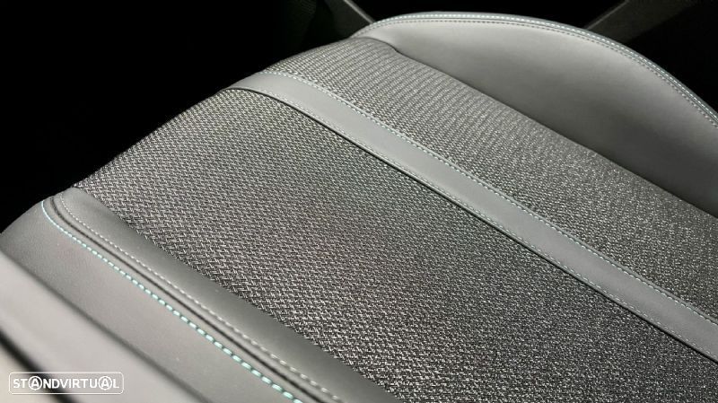 Peugeot 308 1.2 PureTech Allure Pack EAT8 - 26