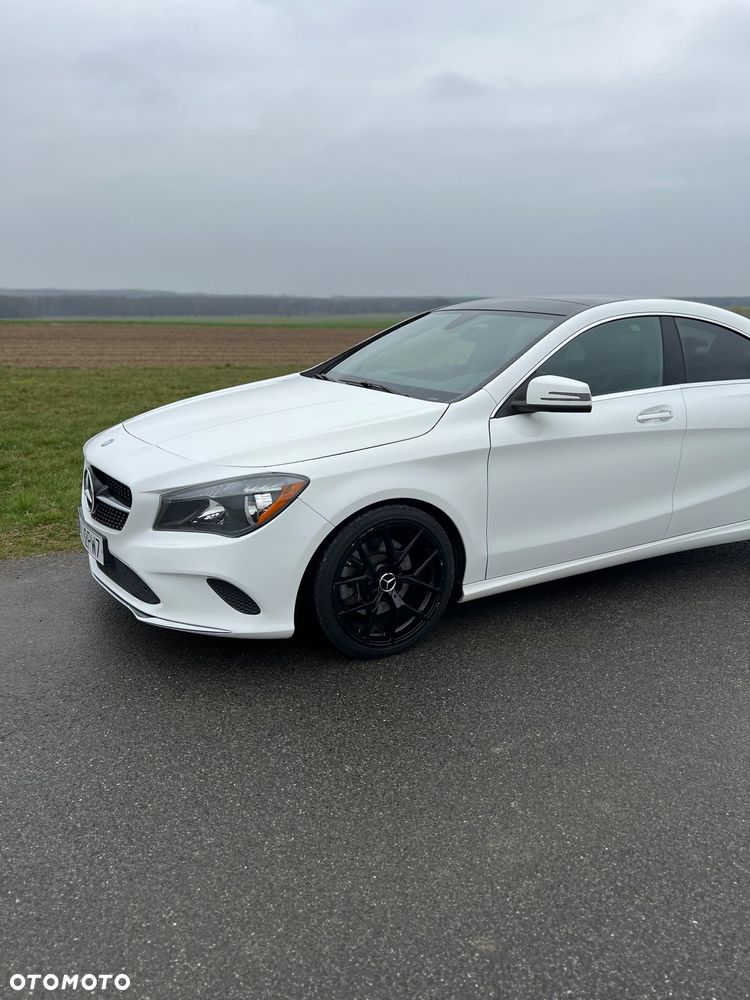 Mercedes-Benz CLA 250 4Matic 7G-DCT - 16