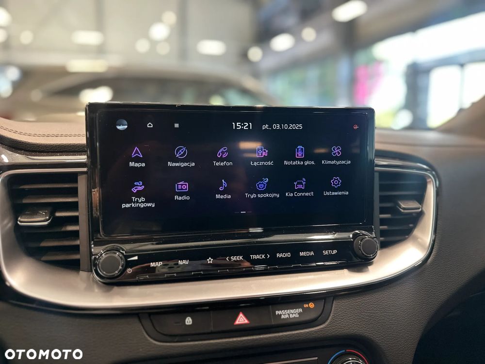 Kia Ceed - 12