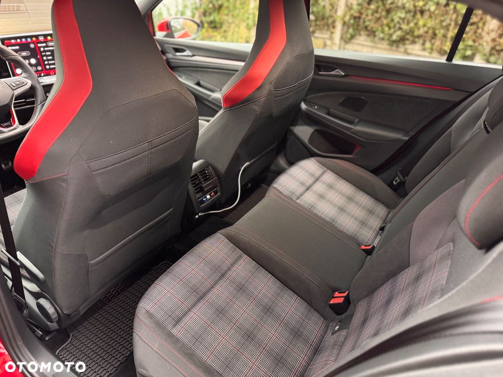 Volkswagen Golf - 11