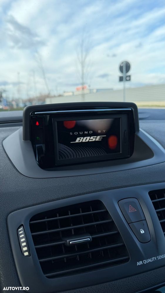 Renault Megane ENERGY dCi 130 Start & Stop Bose Edition - 22