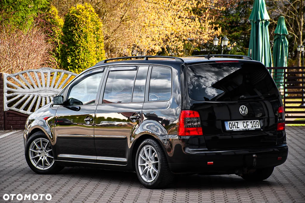 Volkswagen Touran - 13