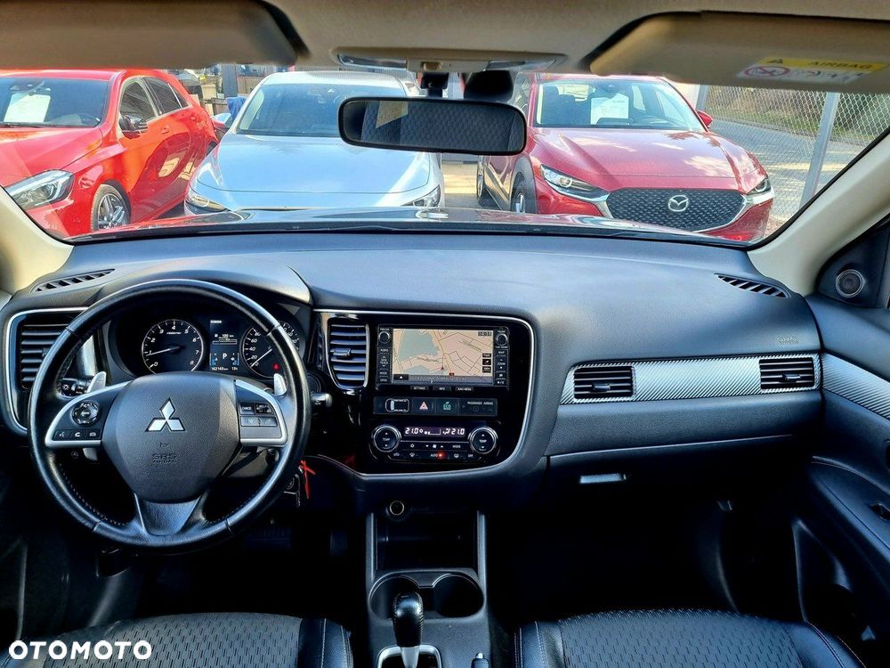 Mitsubishi Outlander 2.0 Intense 4WD CVT - 14