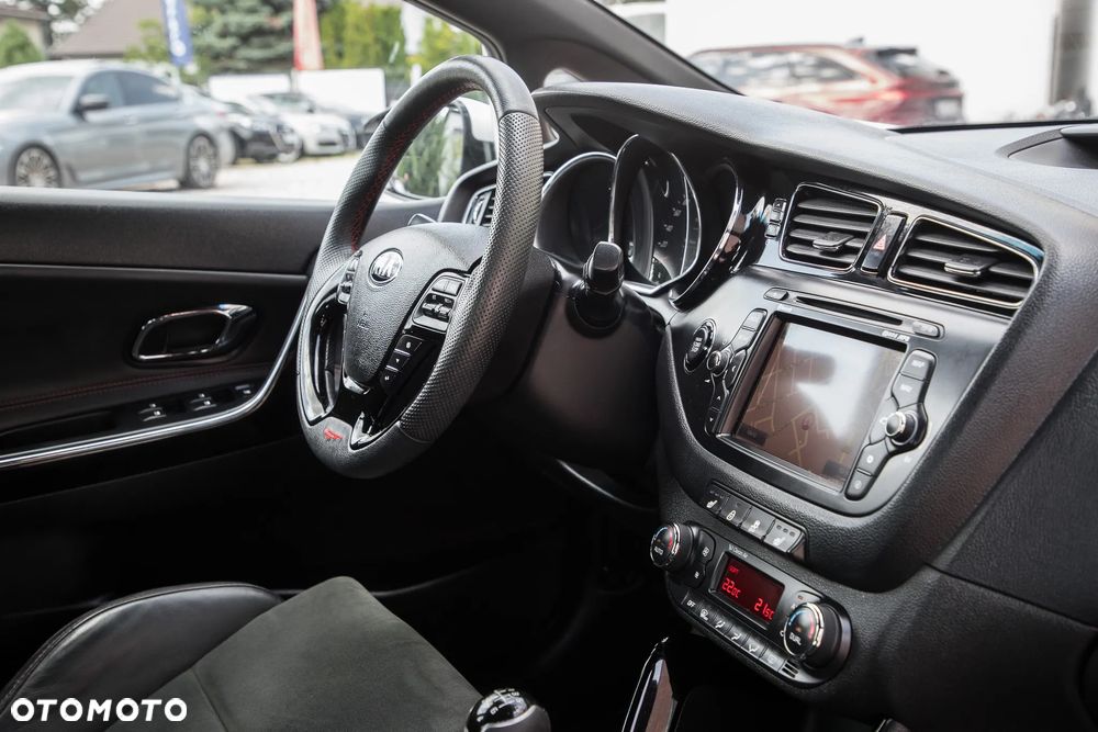 Kia Ceed 1.6 T-GDI GT - 34