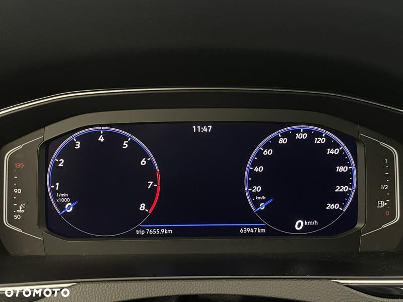 Volkswagen Passat - 21