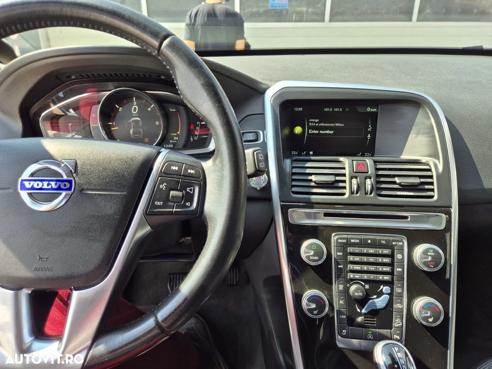 Volvo XC 60 D5 AWD Aut. Momentum - 10