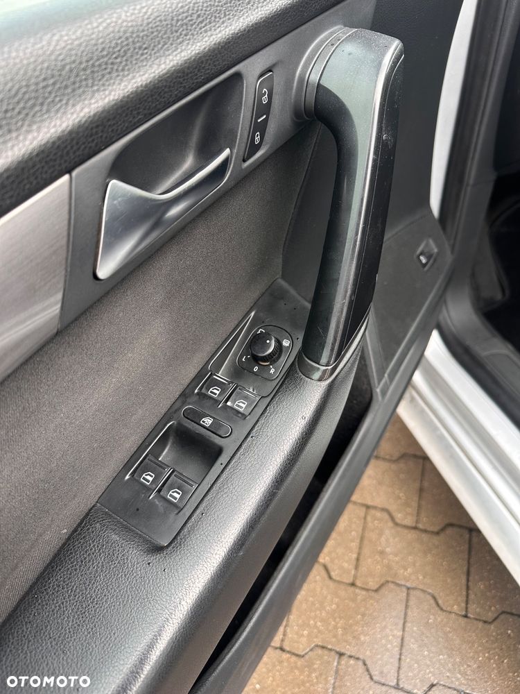 Volkswagen Passat 2.0 TDI 4Mot Highline DSG - 14