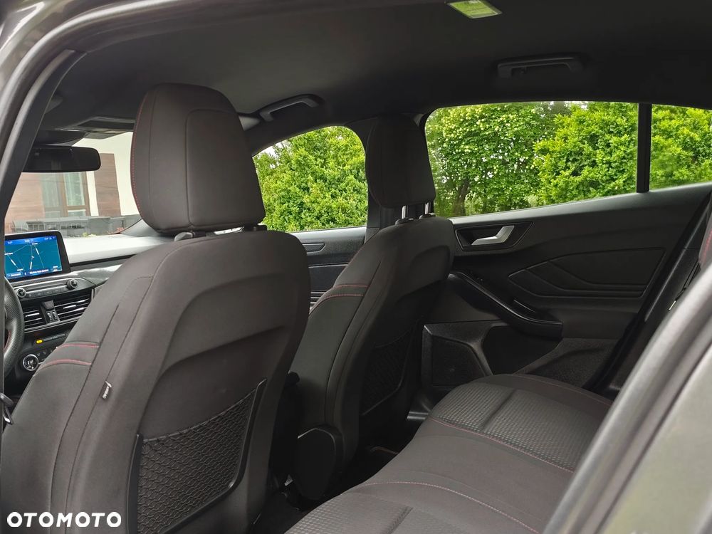 Ford Focus 1.0 EcoBoost ST-Line Black ASS - 28