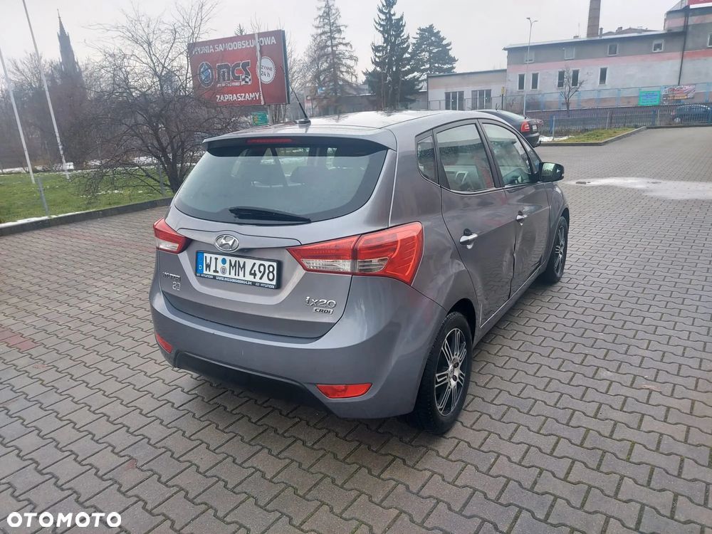 Hyundai ix20 1.6 CRDi UEFA EURO 2012 Edition - 11