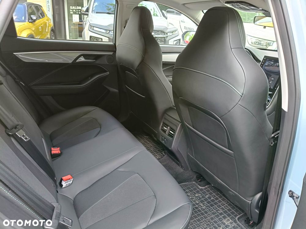 JAC J7 - 9