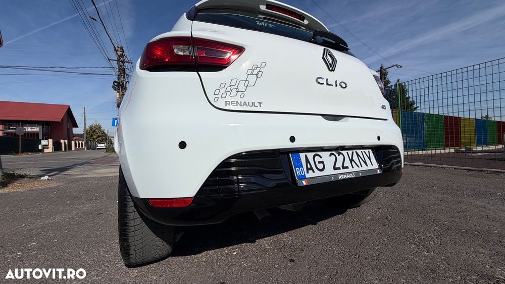 Renault Clio - 24