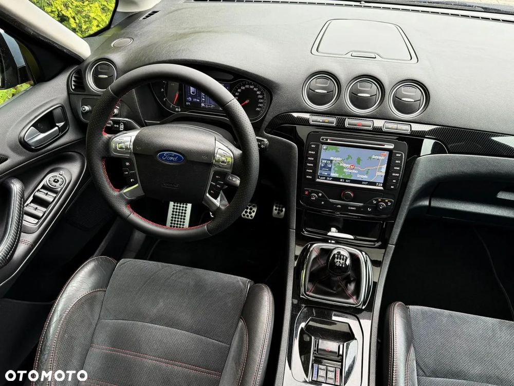Ford S-Max - 26