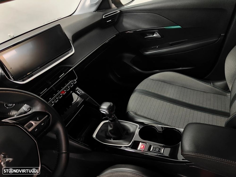 Peugeot 208 1.2 PureTech Allure Pack - 29