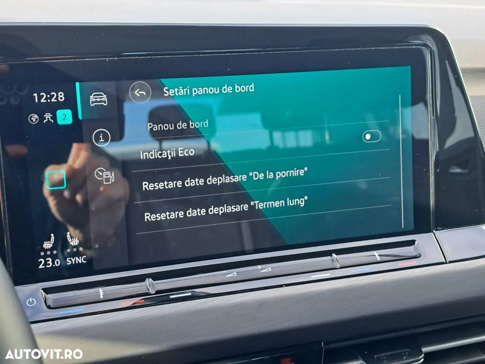 Volkswagen Golf 1.5 eTSI ACT DSG MHEV Style - 39