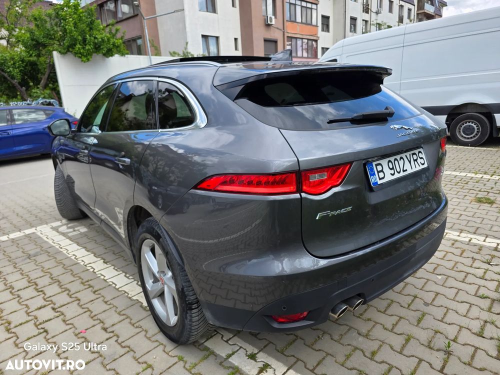 Jaguar F-Pace 20d AWD Pure - 12