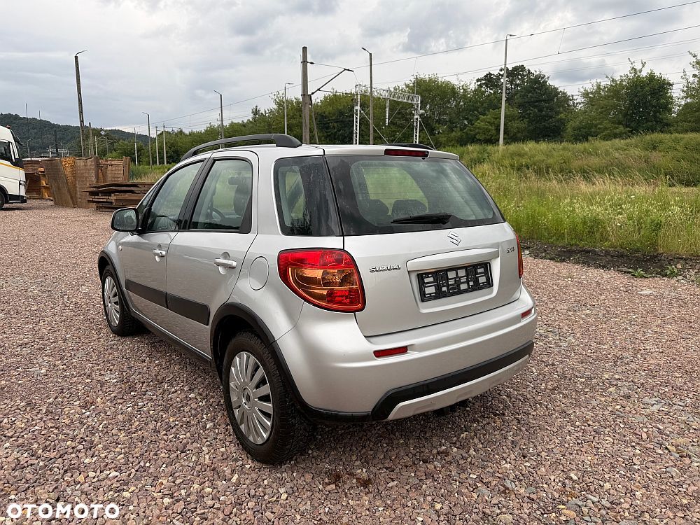 Suzuki SX4 1.6 VVT 4x4 Club - 3