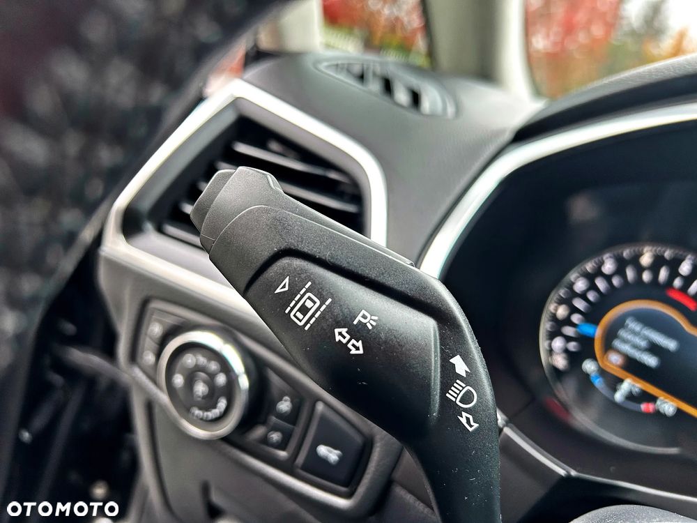 Ford S-Max 2.0 TDCi Titanium - 37