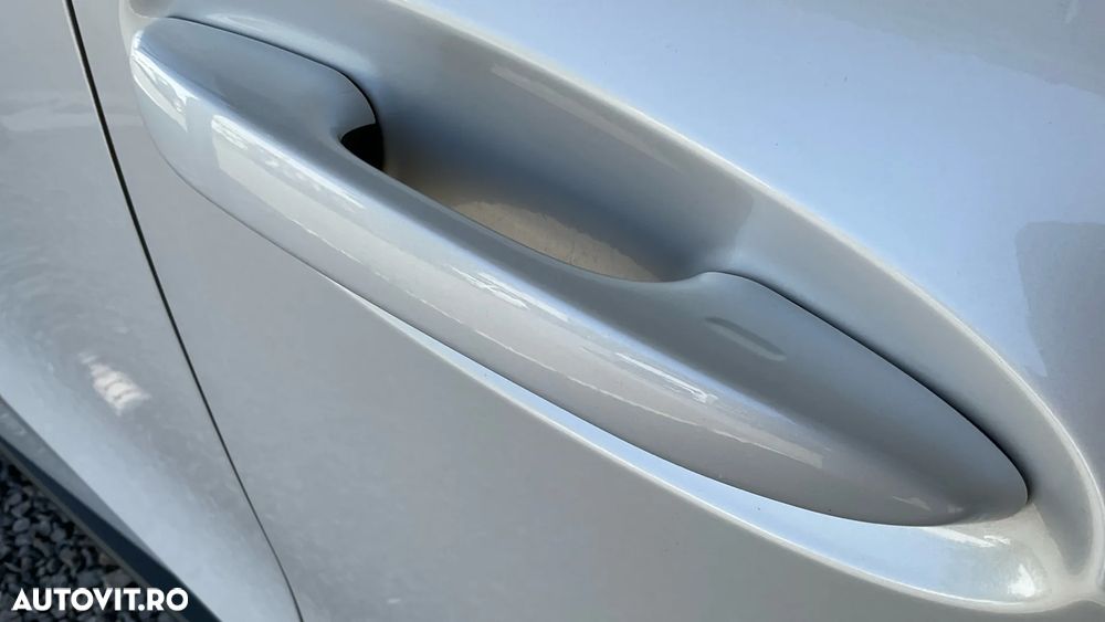 Lexus UX 250h Business Edition - 32