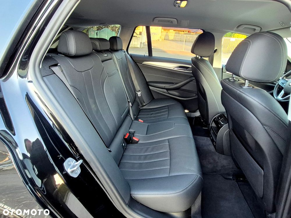 BMW Seria 5 518d Modern Line - 16
