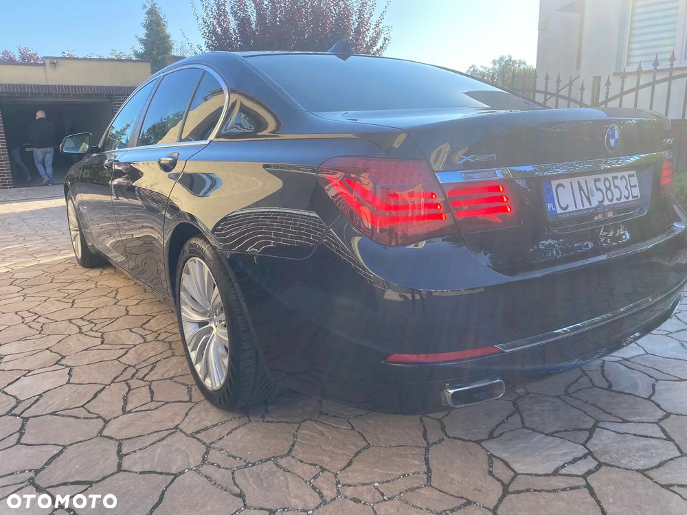 BMW Seria 7 740d xDrive - 2