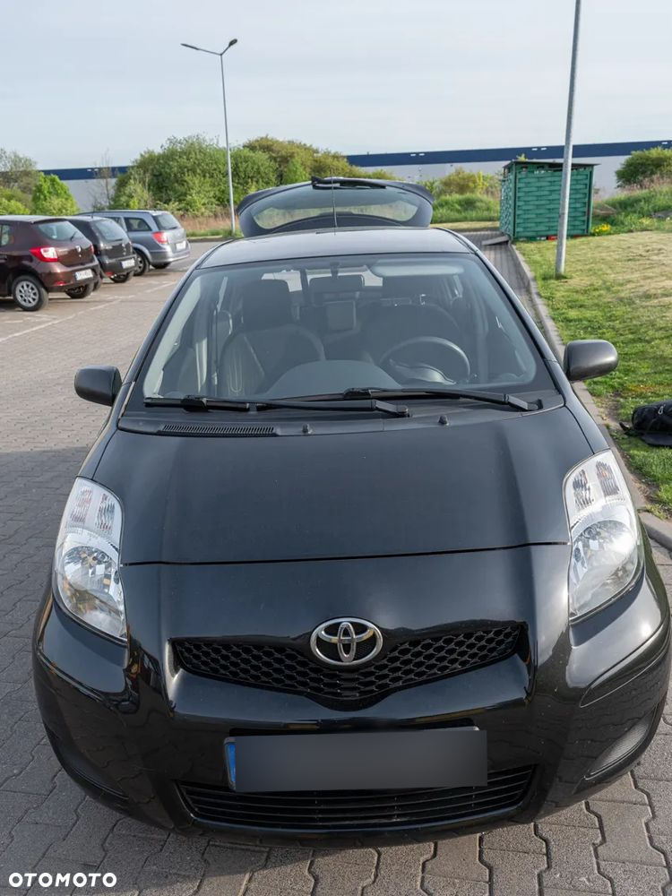 Toyota Yaris 1.0 Luna A/C - 3