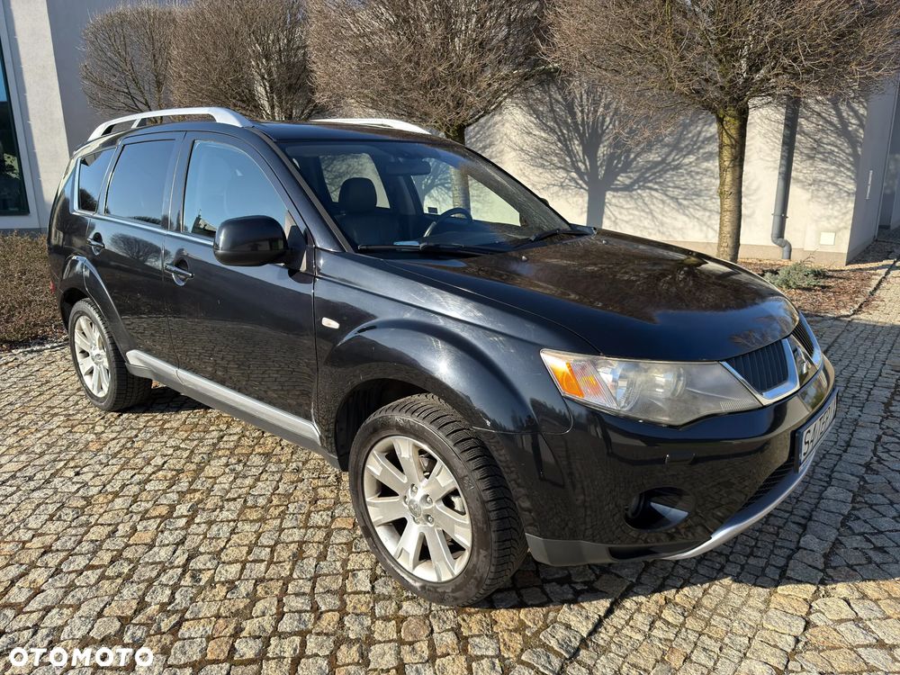 Mitsubishi Outlander 2.0 DID Intense + SE - 1