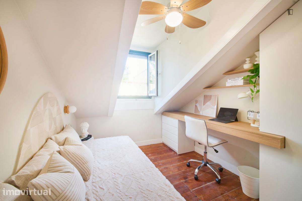 Quarto - localizado em Santos Lisbon - Grande imagem: 3/23